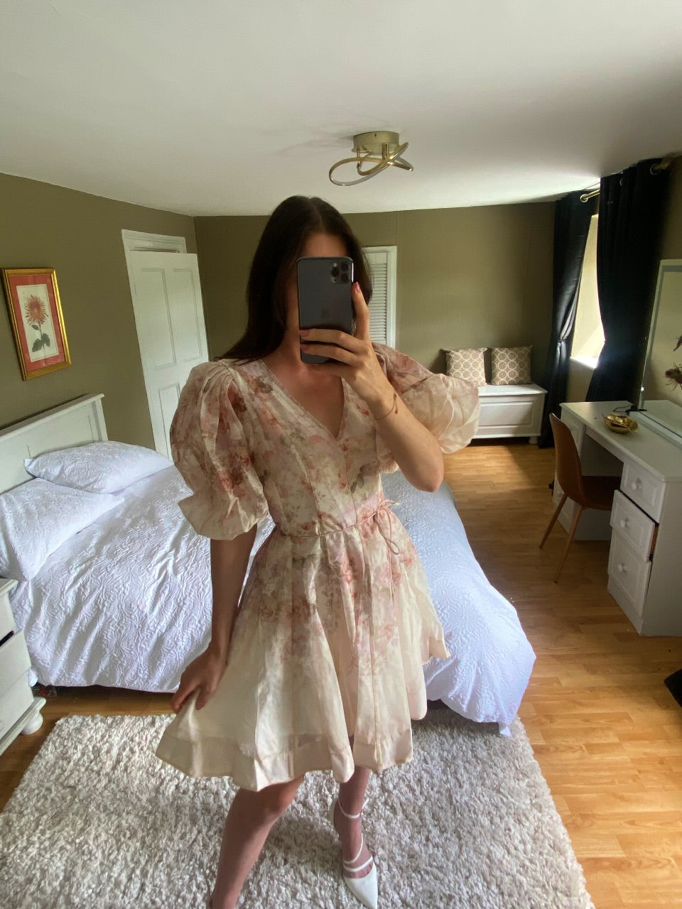 Ella Mini